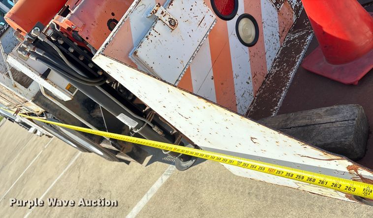 image for item EA7538 2007 Freightliner Business Class M2 crane truck