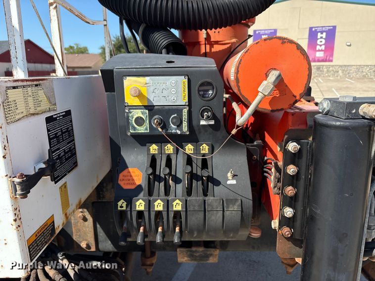 image for item EA7538 2007 Freightliner Business Class M2 crane truck