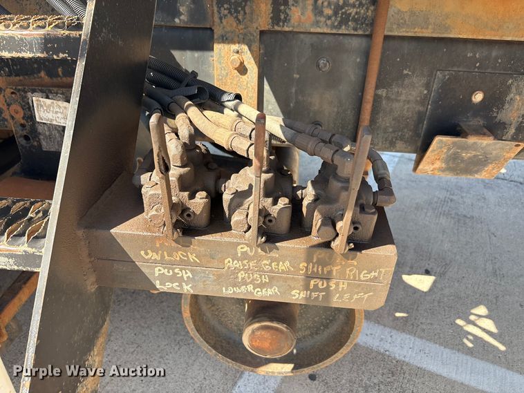 image for item EA7538 2007 Freightliner Business Class M2 crane truck