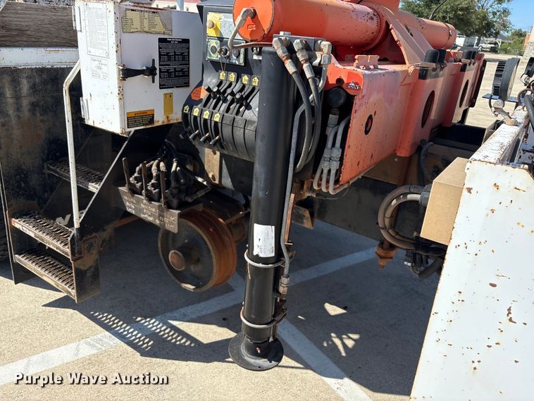 image for item EA7538 2007 Freightliner Business Class M2 crane truck