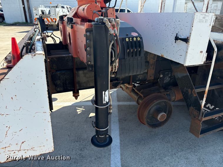 image for item EA7538 2007 Freightliner Business Class M2 crane truck