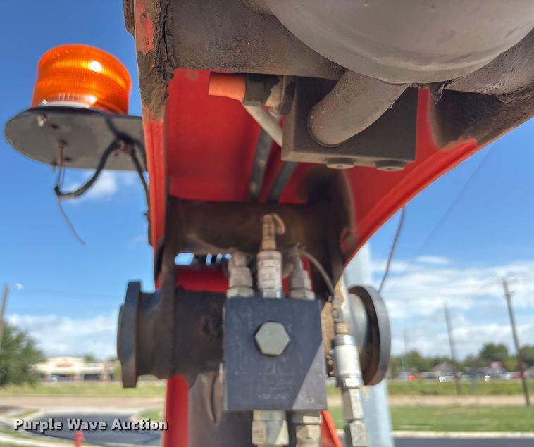 image for item EA7538 2007 Freightliner Business Class M2 crane truck