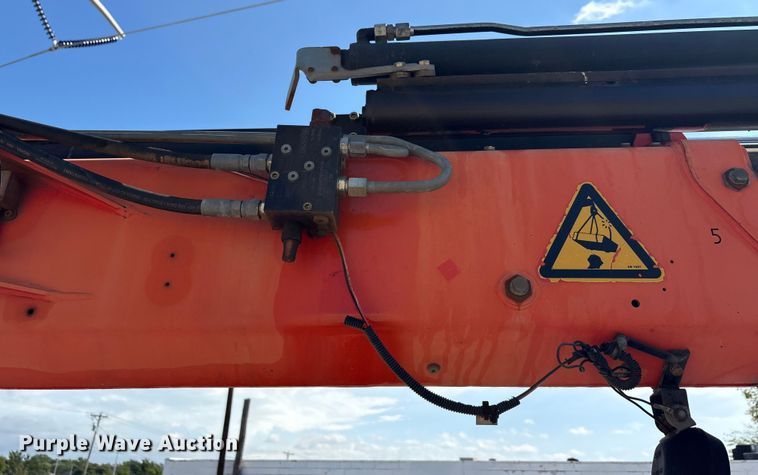 image for item EA7538 2007 Freightliner Business Class M2 crane truck