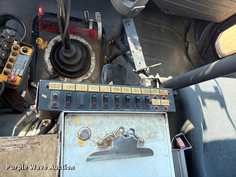 image for item EA7538 2007 Freightliner Business Class M2 crane truck