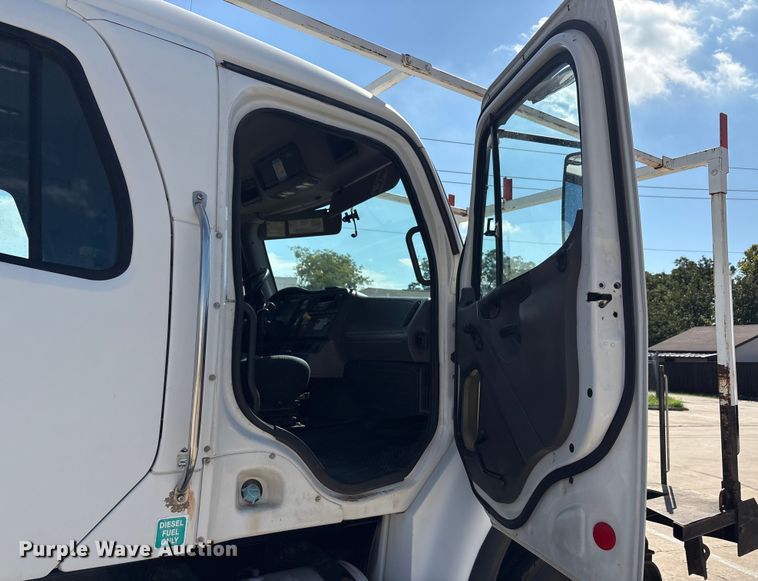 image for item EA7538 2007 Freightliner Business Class M2 crane truck