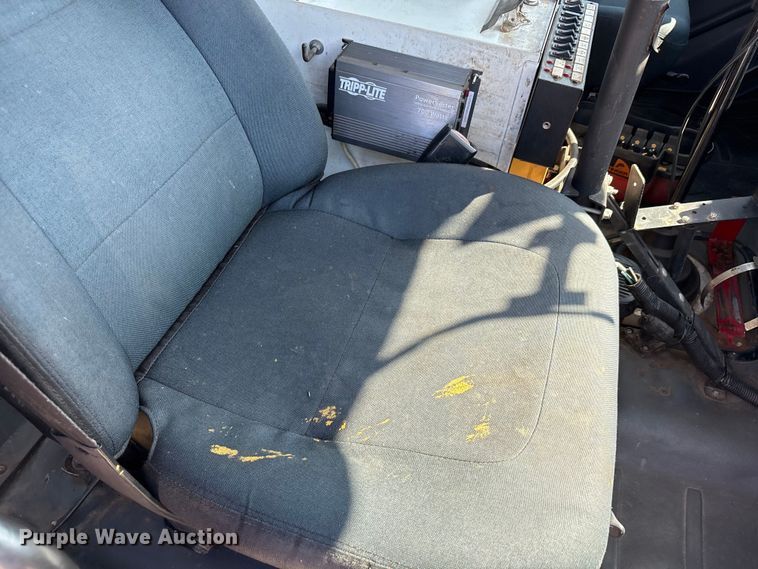 image for item EA7538 2007 Freightliner Business Class M2 crane truck