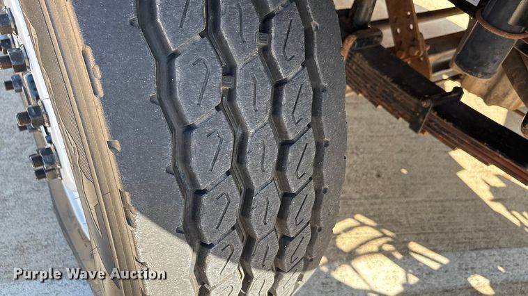 image for item EA7538 2007 Freightliner Business Class M2 crane truck