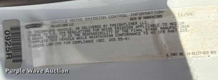 image for item EA7538 2007 Freightliner Business Class M2 crane truck