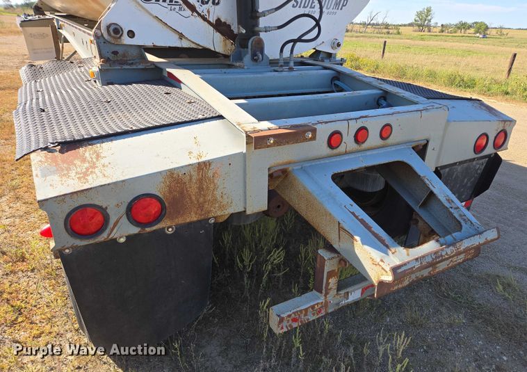image for item EB1040 2008 SmithCo MH2-42-36 side dump trailer
