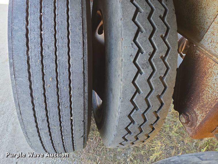 image for item EB1040 2008 SmithCo MH2-42-36 side dump trailer