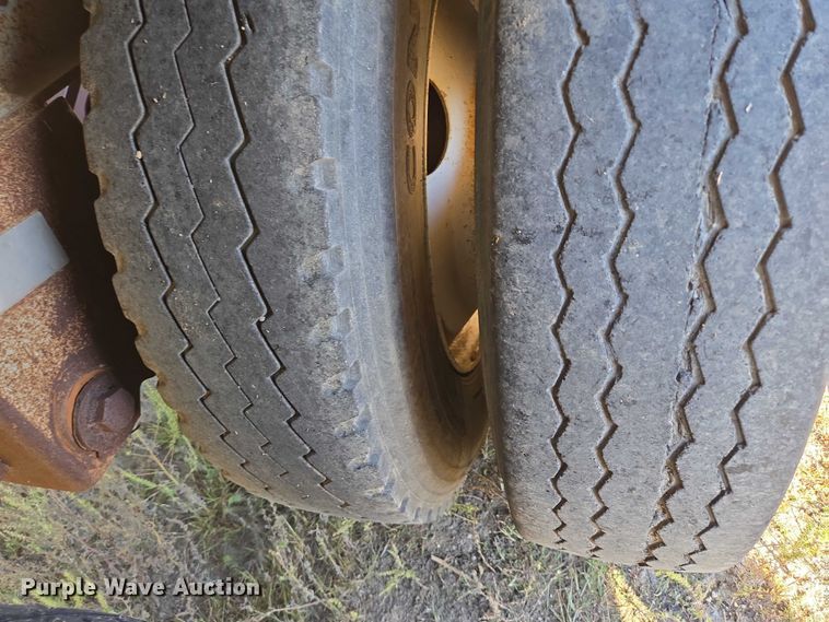 image for item EB1040 2008 SmithCo MH2-42-36 side dump trailer