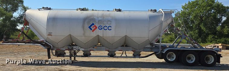 image for item EB1041 1987 Fruehauf pneumatic dry bulk trailer