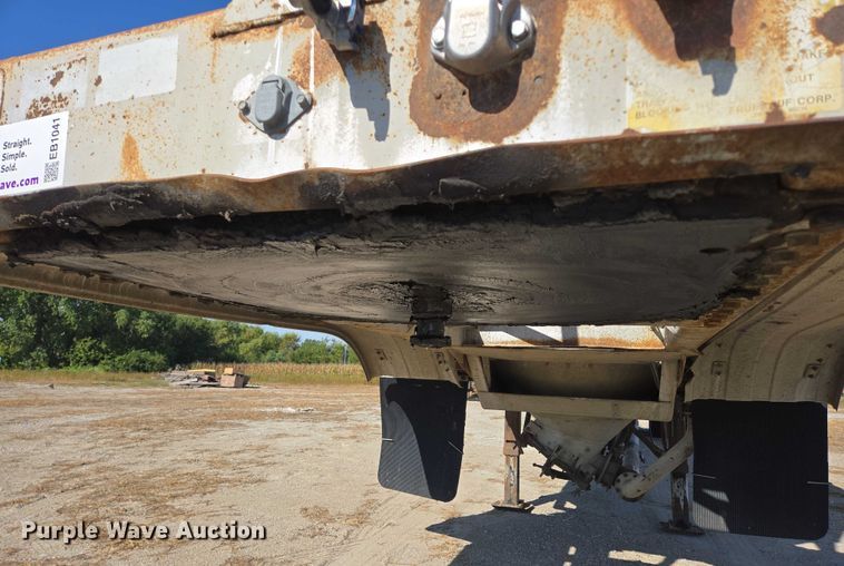 image for item EB1041 1987 Fruehauf pneumatic dry bulk trailer