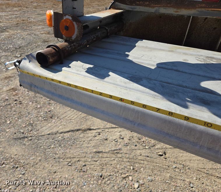 image for item EB1041 1987 Fruehauf pneumatic dry bulk trailer