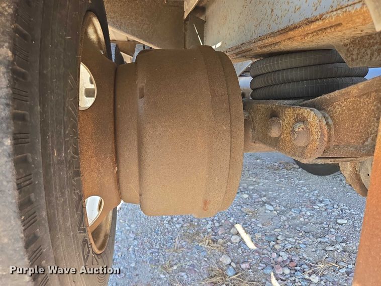 image for item EB1041 1987 Fruehauf pneumatic dry bulk trailer