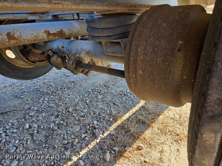 image for item EB1041 1987 Fruehauf pneumatic dry bulk trailer