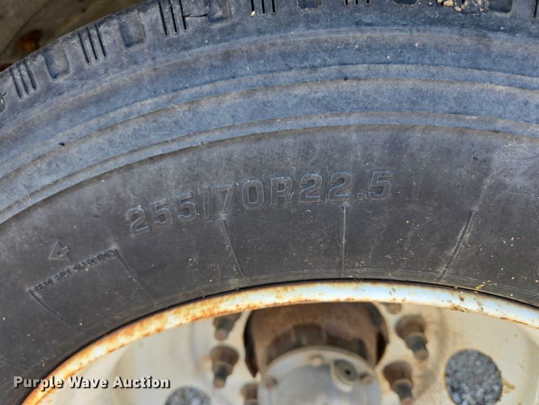 image for item EB1041 1987 Fruehauf pneumatic dry bulk trailer