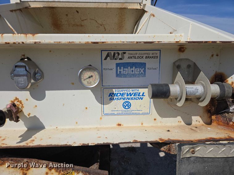 image for item EB1042 2007 Midland MG40TC2000 bottom dump trailer