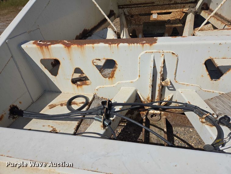 image for item EB1042 2007 Midland MG40TC2000 bottom dump trailer