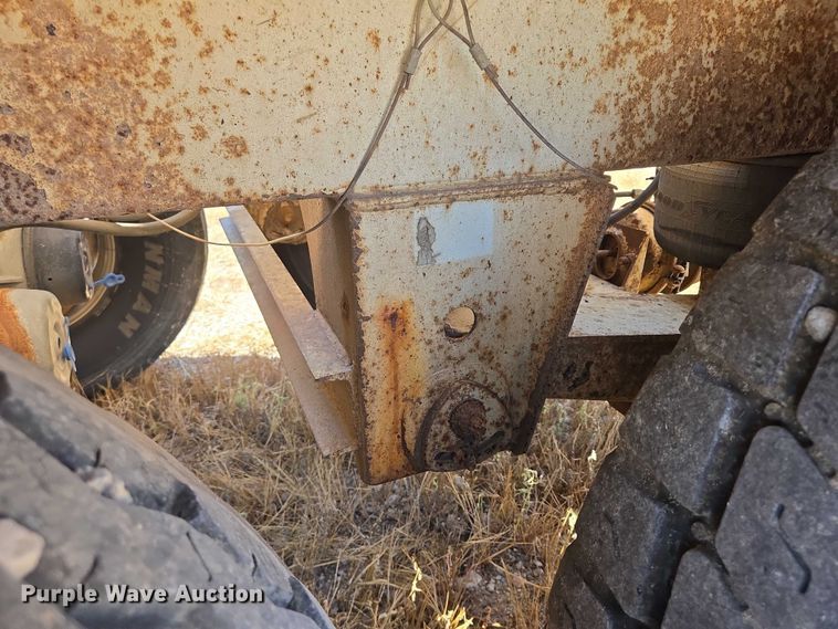 image for item EB1042 2007 Midland MG40TC2000 bottom dump trailer