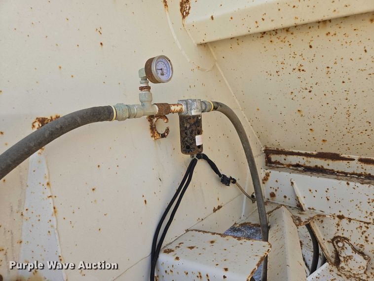 image for item EB1042 2007 Midland MG40TC2000 bottom dump trailer