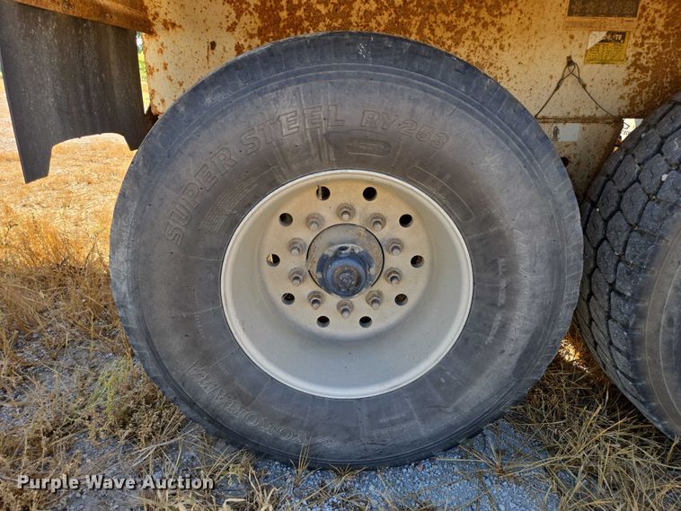 image for item EB1042 2007 Midland MG40TC2000 bottom dump trailer