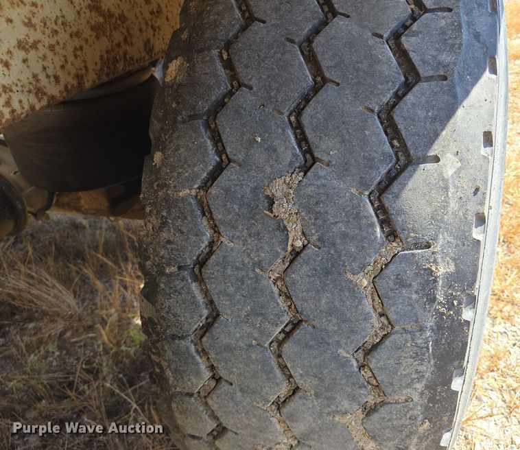 image for item EB1042 2007 Midland MG40TC2000 bottom dump trailer