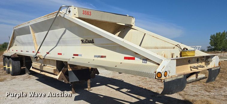 image for item EB1043 2007 Midland MG40TC2000 bottom dump trailer