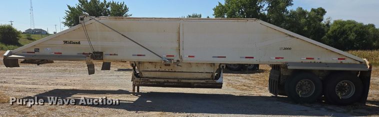 image for item EB1043 2007 Midland MG40TC2000 bottom dump trailer