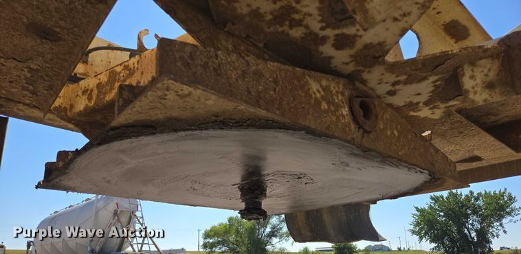 image for item EB1043 2007 Midland MG40TC2000 bottom dump trailer