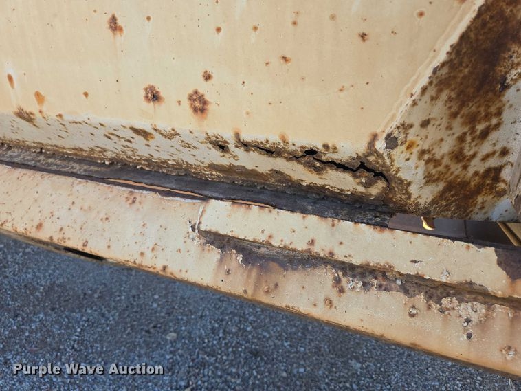 image for item EB1043 2007 Midland MG40TC2000 bottom dump trailer