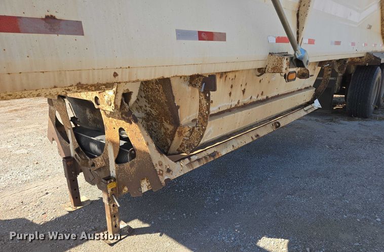 image for item EB1043 2007 Midland MG40TC2000 bottom dump trailer