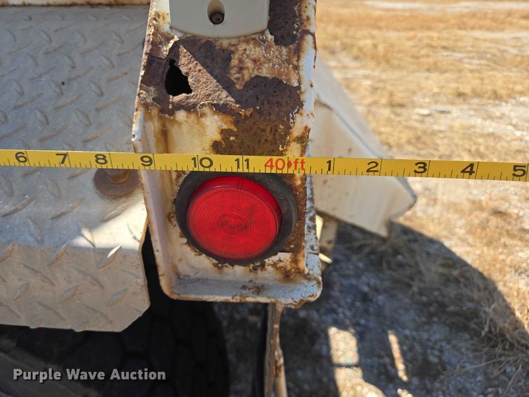 image for item EB1043 2007 Midland MG40TC2000 bottom dump trailer