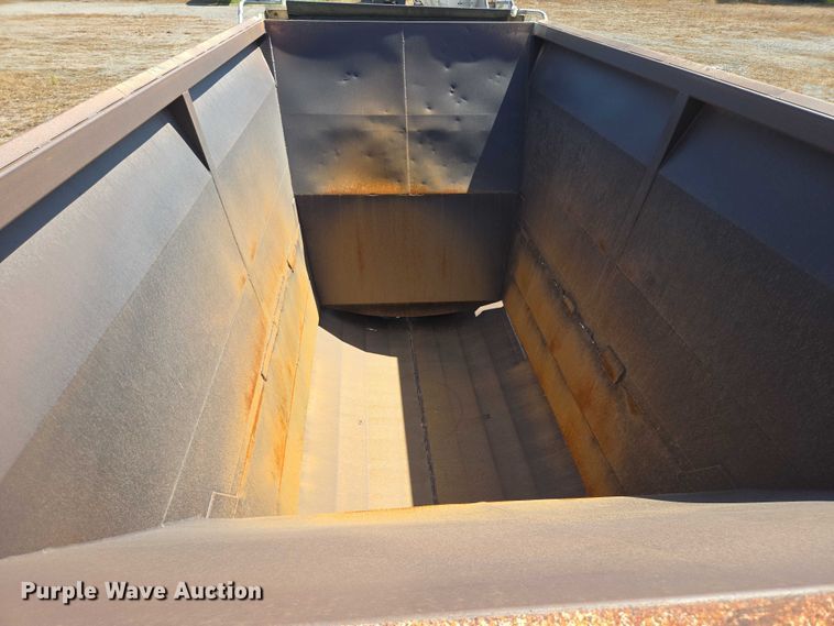 image for item EB1043 2007 Midland MG40TC2000 bottom dump trailer