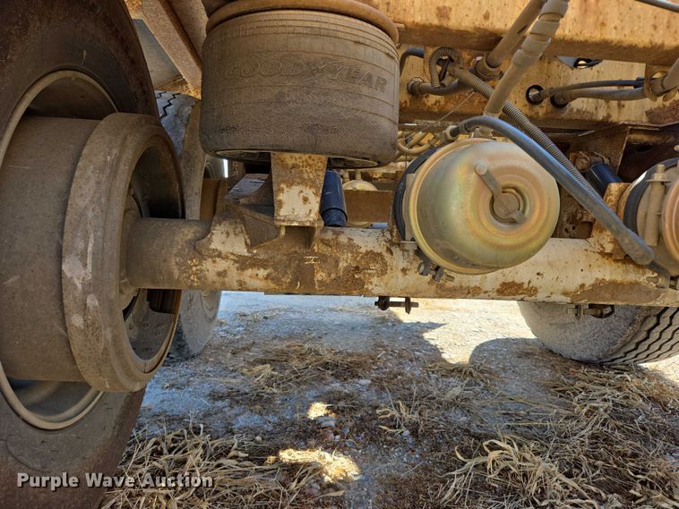 image for item EB1043 2007 Midland MG40TC2000 bottom dump trailer