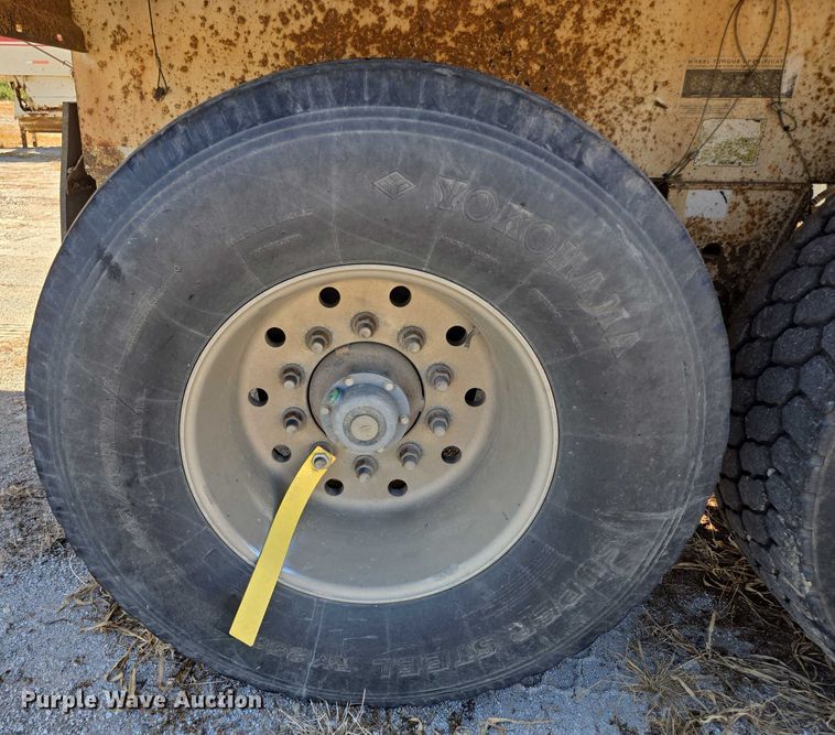 image for item EB1043 2007 Midland MG40TC2000 bottom dump trailer