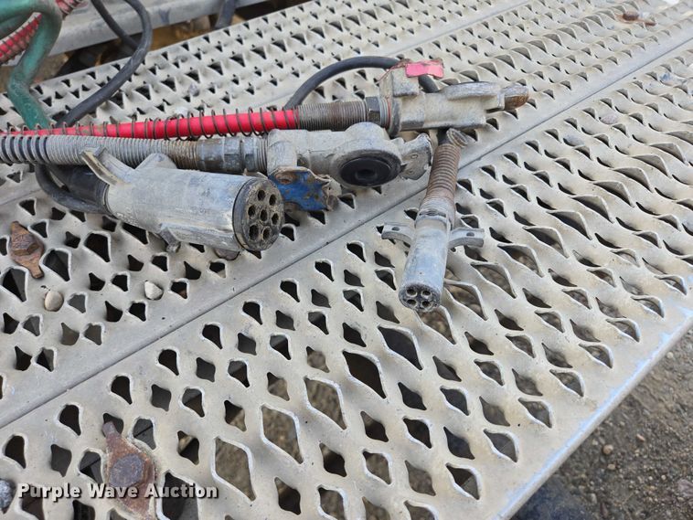 image for item EB1044 2000 Peterbuilt 377 semi truck