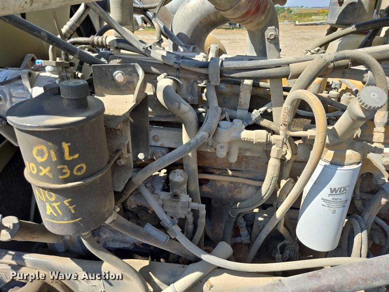 image for item EB1044 2000 Peterbuilt 377 semi truck