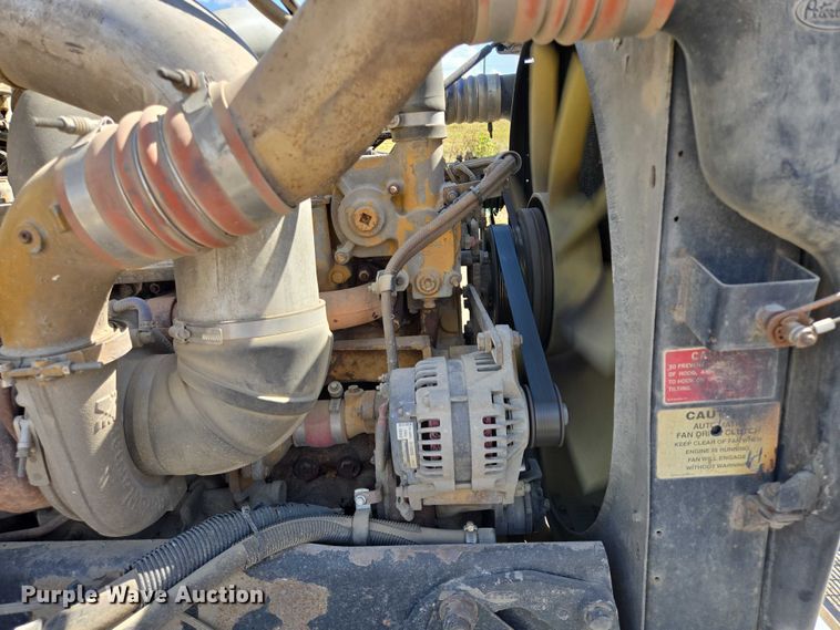 image for item EB1044 2000 Peterbuilt 377 semi truck