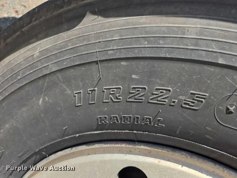 image for item EB1044 2000 Peterbuilt 377 semi truck