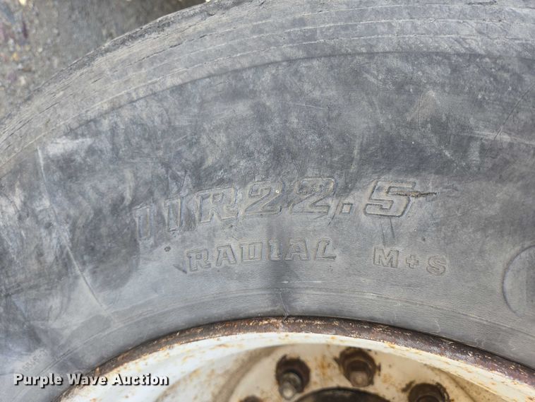 image for item EB1044 2000 Peterbuilt 377 semi truck