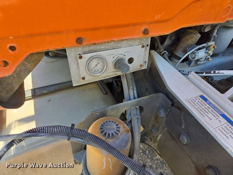 image for item EB1045 2013 International WorkStar 7600 SFA ready mix truck