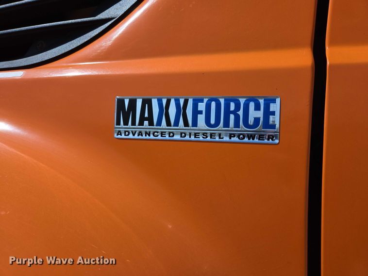 image for item EB1045 2013 International WorkStar 7600 SFA ready mix truck