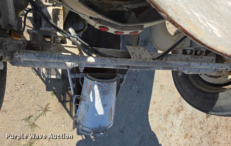 image for item EB1045 2013 International WorkStar 7600 SFA ready mix truck