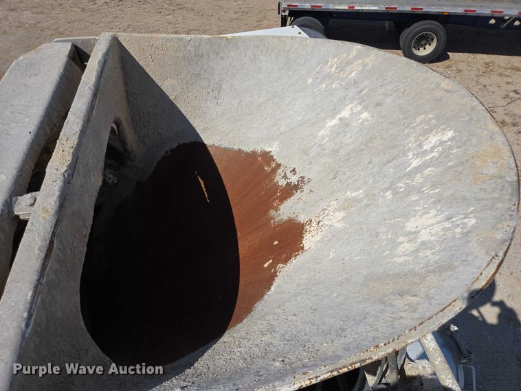 image for item EB1045 2013 International WorkStar 7600 SFA ready mix truck