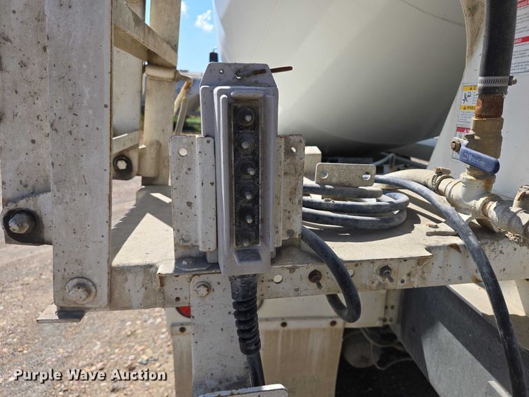 image for item EB1045 2013 International WorkStar 7600 SFA ready mix truck