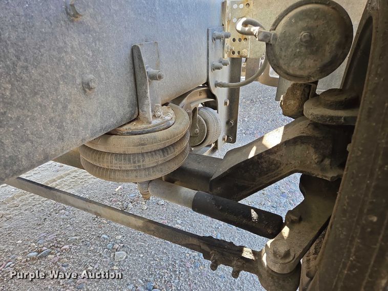 image for item EB1045 2013 International WorkStar 7600 SFA ready mix truck