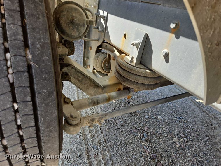 image for item EB1045 2013 International WorkStar 7600 SFA ready mix truck