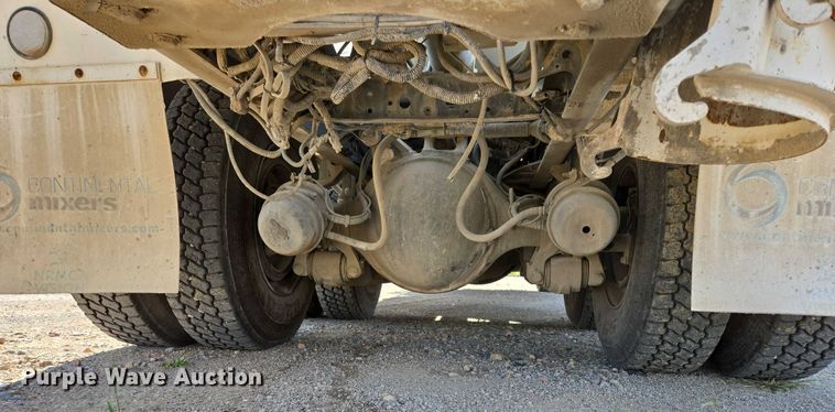 image for item EB1045 2013 International WorkStar 7600 SFA ready mix truck