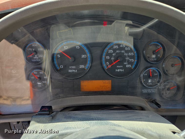 image for item EB1045 2013 International WorkStar 7600 SFA ready mix truck